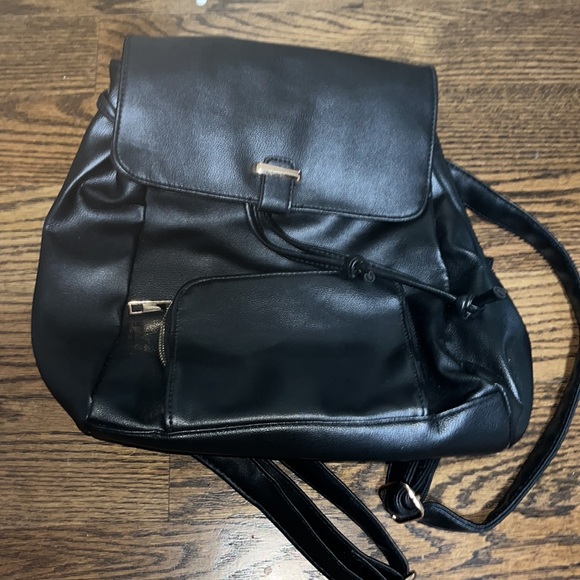 Small backpack - Picture 2 of 8